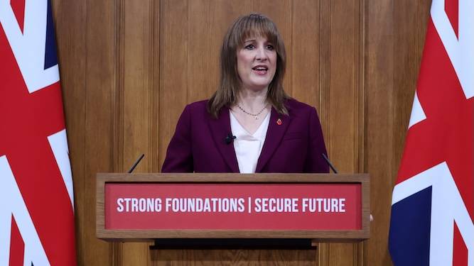 Bet this'll distract from my rental scandal, says Reeves