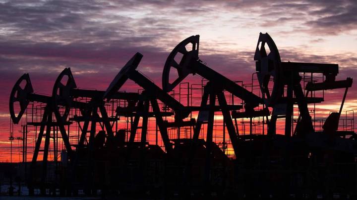 India’s Russian oil imports tumble as US sanctions hit Rosneft, Lukoil; refiners brace for supply crunch