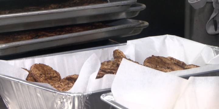 Charlotte Rescue Mission serves hundreds for Thanksgiving