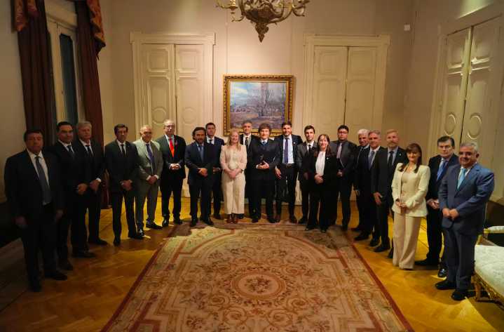 La Casa Rosada encara el tramo final de la negociación con los gobernadores y busca doblegar el poder del PJ en el Congreso