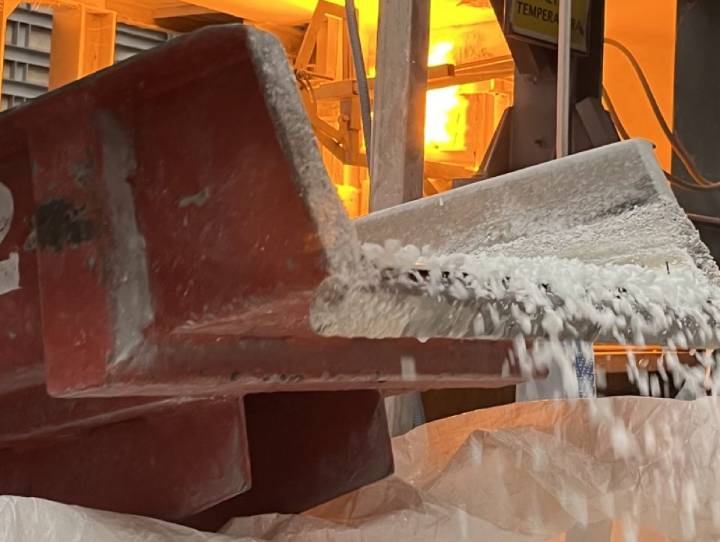 El sector de fritas y esmaltes alerta sobre la fuerte subida de las materias primas y su impacto en la rentabilidad