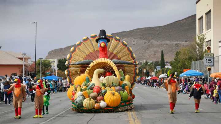 Heading to the Thanksgiving parade? Chilly morning expected in El Paso