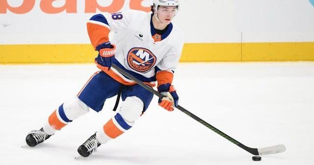 Islanders defenceman Matthew Schaefer season's first rookie of the month
