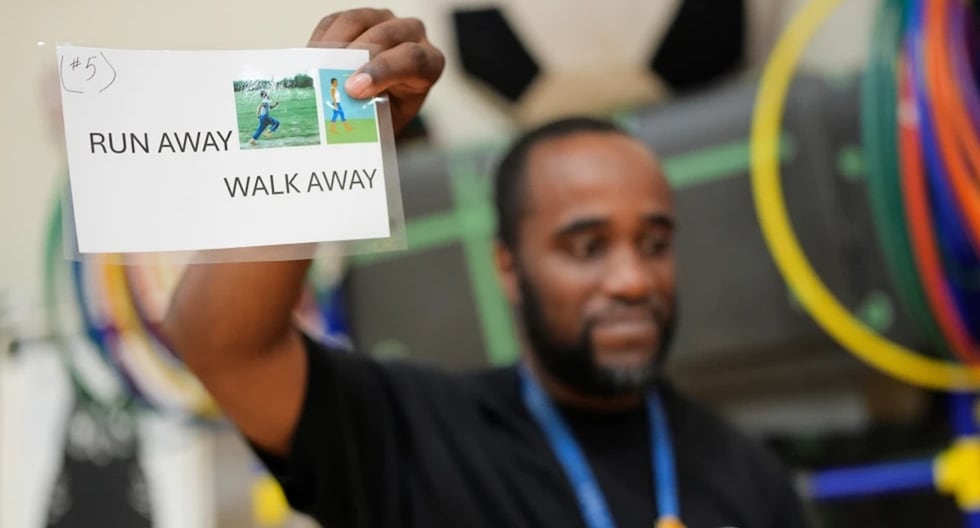 Estados Unidos: Alumnos de escuelas públicas recibirán lecciones de seguridad con armas de fuego | Donald Trump