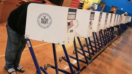 Demócratas dominan las elecciones mientras los problemas económicos afectan a republicanos