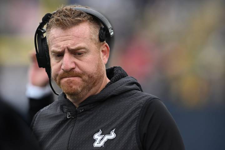 Auburn hiring USF coach Alex Golesh