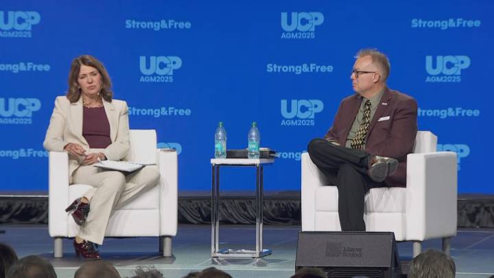 Smith’s new energy deal with Carney gets boos at UCP convention