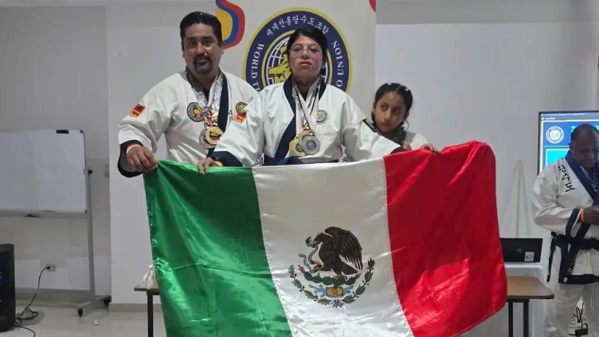 Karatecas mexiquenses brillan en el Mundial de Colombia