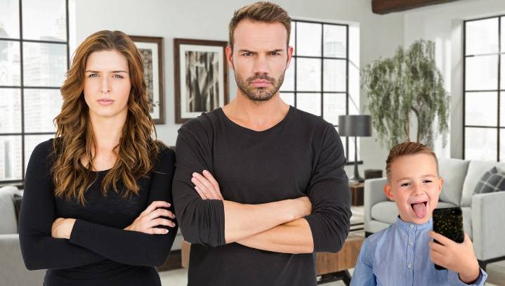 'We Need To Protect Our Kids From Inappropriate Teaching On Sex,' Say Parents Who Let Their Kid Have A Smartphone