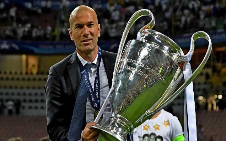 Zinedine Zidane adelanta que pronto volverá al banquillo