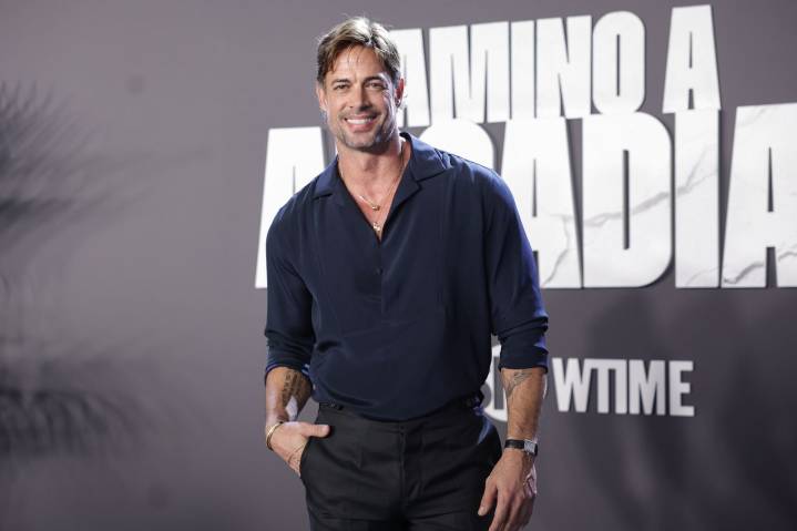 Un William Levy feliz y una Michelle Renaud embarazadísima promocionan su nueva serie, y otras fotos de famosos