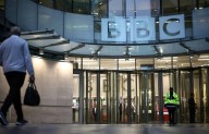 BBC defiende imparcialidad de su periodismo mientras Trump amenaza a la cadena con una demanda