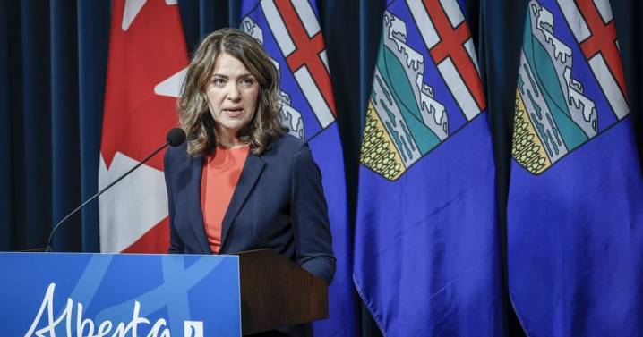 Amanda Lang talks pipelines and more with Alberta Premier Danielle Smith