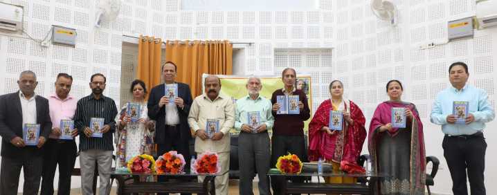 JKAACL releases T.R. Magotra ‘Sagar’s Hindi book “Pariyon Ka Desh”