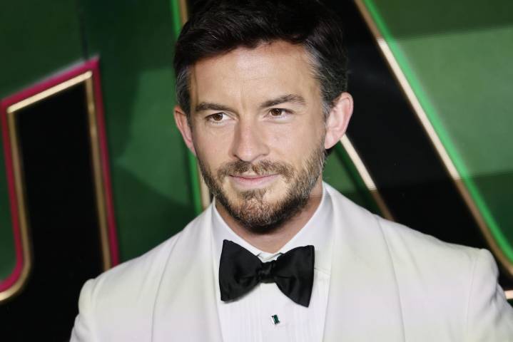 El actor británico Jonathan Bailey es el “hombre más sexy” del mundo de la revista People