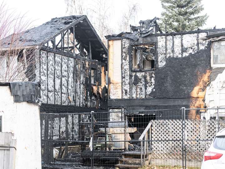 Calgary fire crews respond to two-alarm fire in Taradale Close