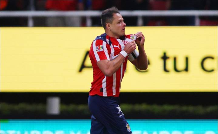 Chicharito Hernández: El delantero mexicano vuelve a anotar con Chivas y corta racha de ocho meses sin hacerlo en Liga MX