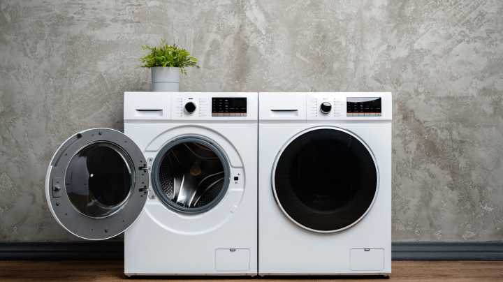 The Easy Trick That Can Help Defrost Frozen Laundry Pipes During Winter