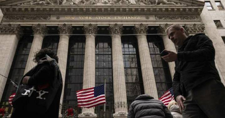 US posts solid jobs data in September, unemployment up