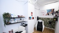 Un salón de belleza solidario nace en Orriols para devolver la confianza a las personas vulnerables