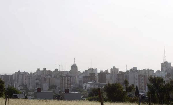 Aire insalubre en Bahía: desde la Provincia aseguran que el fenómeno se disipará "hacia el final de la tarde"