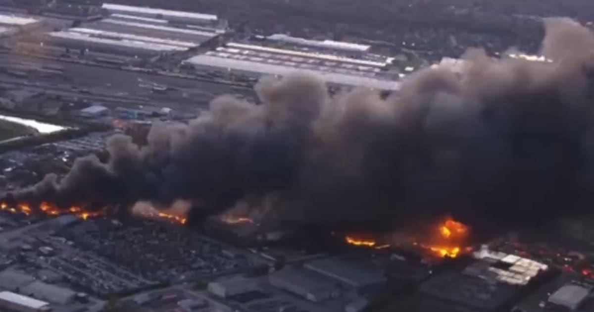 Avión de UPS se estrelló cerca del aeropuerto de Louisville