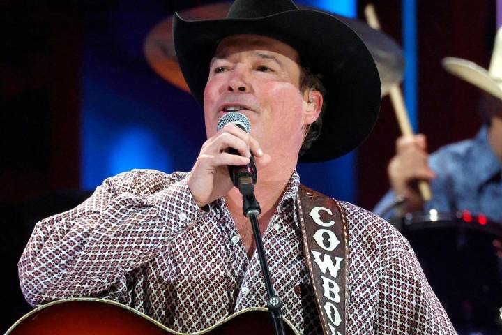 Clay Walker Talks About His 'Rough Patch' With MS