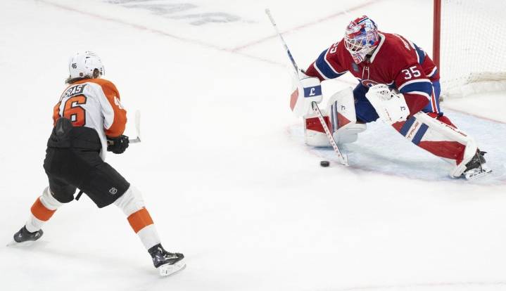 Sam Montembeault finding his form, steals a point for Canadiens in loss to Flyers