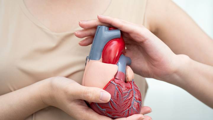 Infarto en mujeres: los síntomas silenciosos que pueden salvar vidas si se reconocen a tiempo