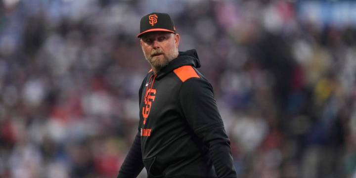 Giants lose pitching coach J.P. Martinez to Braves
