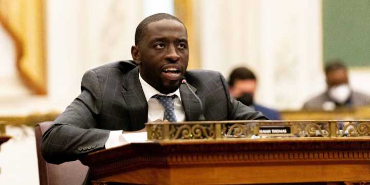 From the Editors: To run for office, City Council members should quit their day jobs