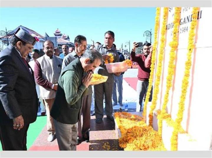 Himachal CM Pays Tribute to Former Prime Minister Indira Gandhi on Her Birth Anniversary