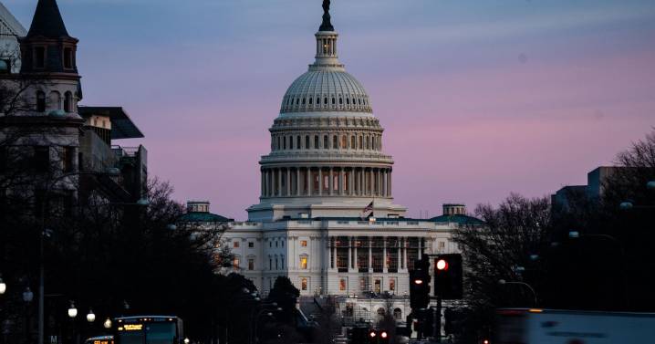 Republicanos y demócratas de EE.UU. alcanzan un acuerdo para reabrir el Gobierno Federal tras 40 días de parálisis
