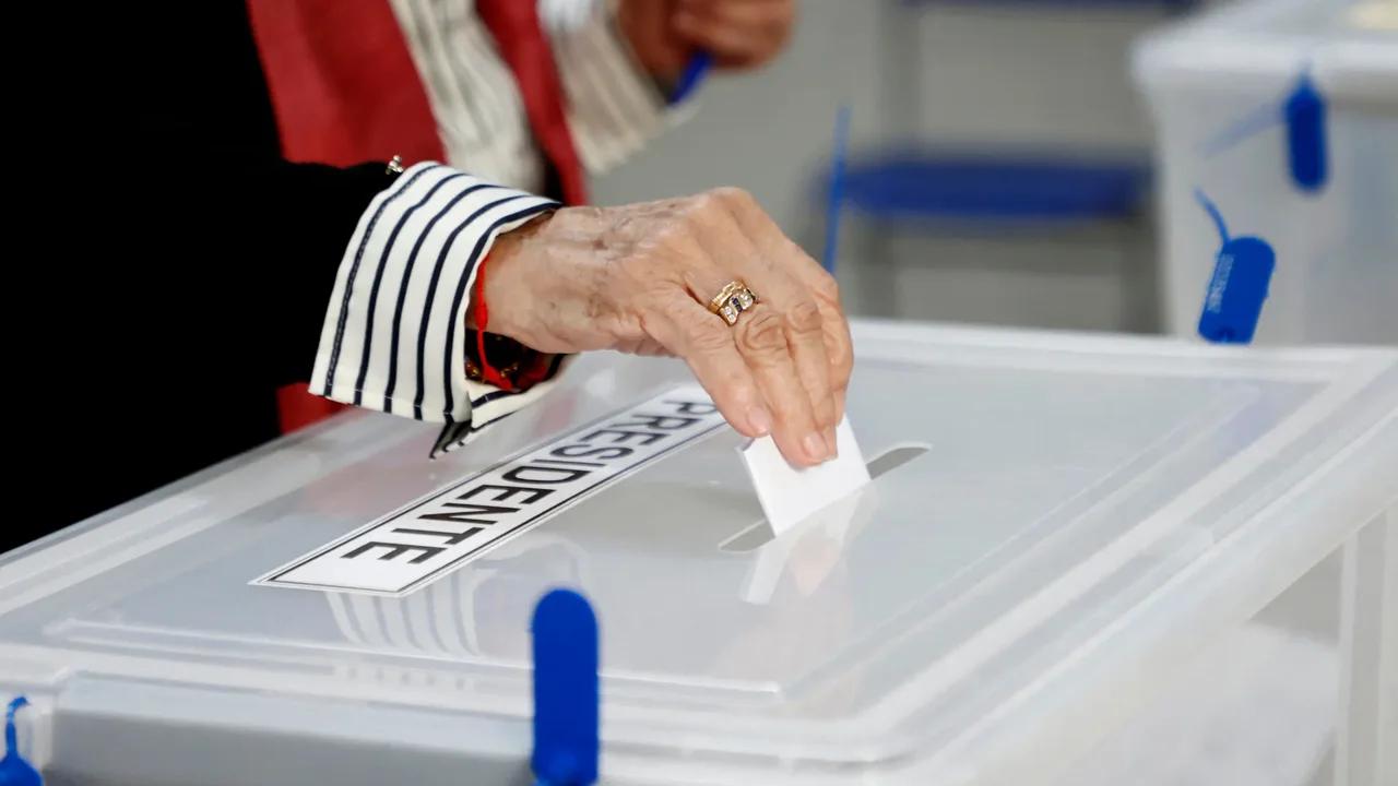 Elecciones en Chile: el país elegirá el sucesor de Boric en medio de una crisis de seguridad que algunos atribuyen a la migración irregular
