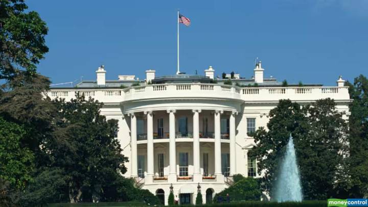 Weekend meetings and marble floors: How Trump is building his White House ballroom