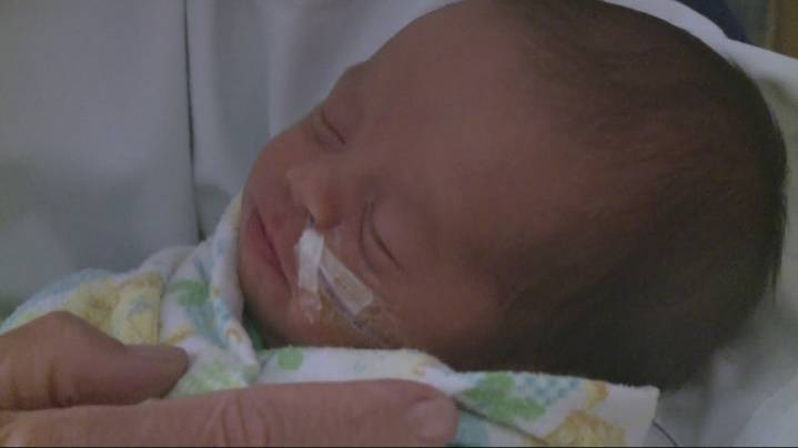 Baby formula canned in Portland linked to infant botulism cases