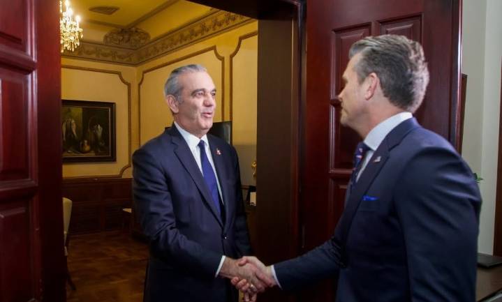 Dominicana autoriza a EEUU a usar aeropuerto para operativo antidrogas en el Caribe