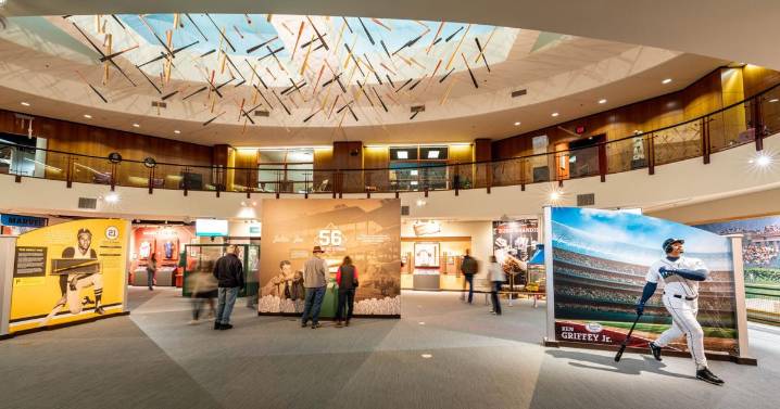 Louisville native Will Smith’s World Series blast adds to Louisville Slugger's legacy