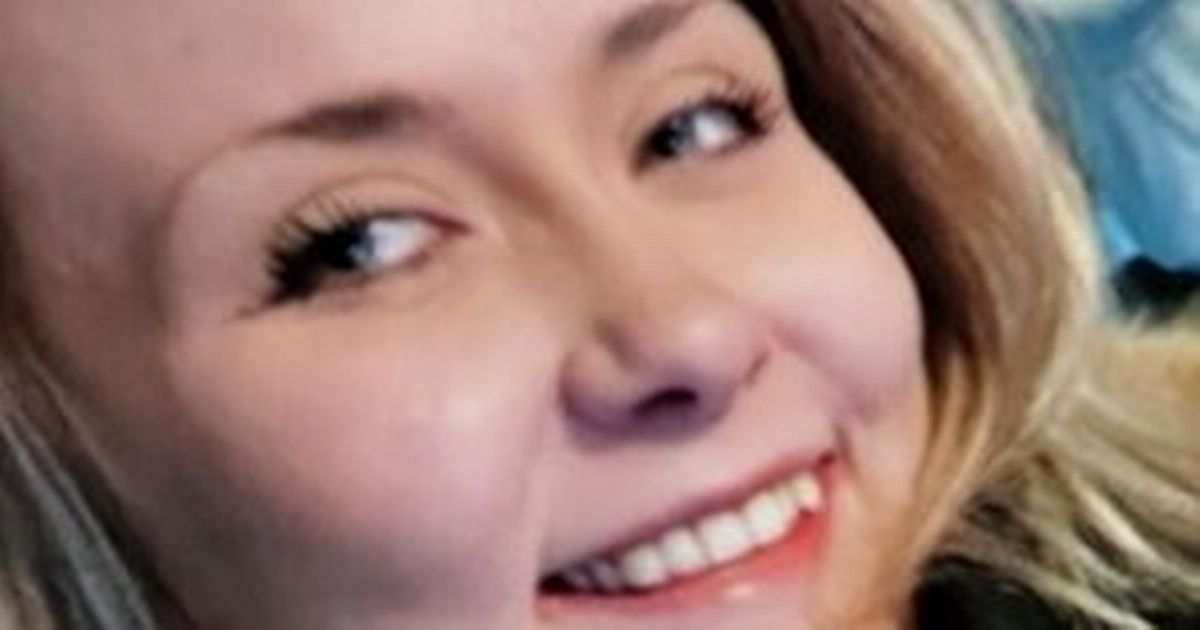 Search for missing woman, 21, who was 'very upset' before vanishing in Weymouth