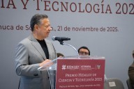 Julio Menchaca entrega Premio Hidalgo de Ciencia y Tecnología 2025