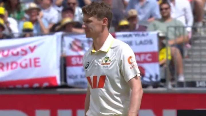 Four-minute DRS lands in Australia's favour