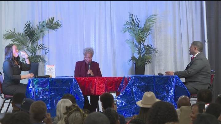 South Fulton mayoral candidates go head-to-head in debate ahead of runoff election