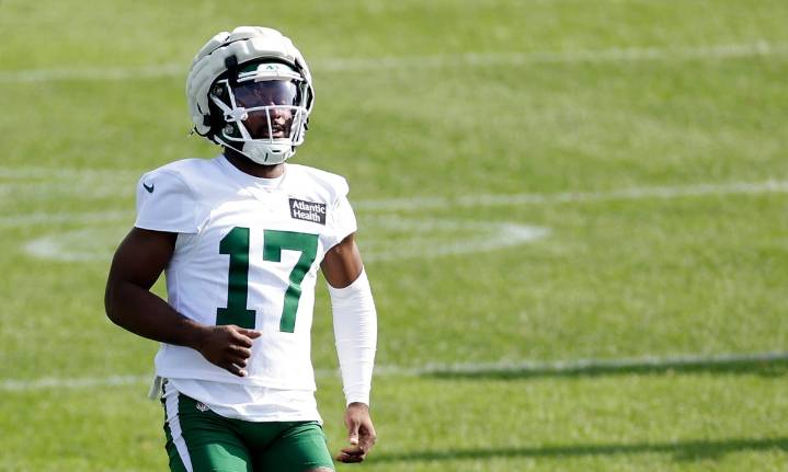 Kris Boyd, esquinero de los Jets, fue herido de gravedad en un tiroteo
