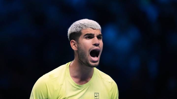 Carlos Alcaraz seals year-ending No. 1 ranking with another win at the ATP Finals