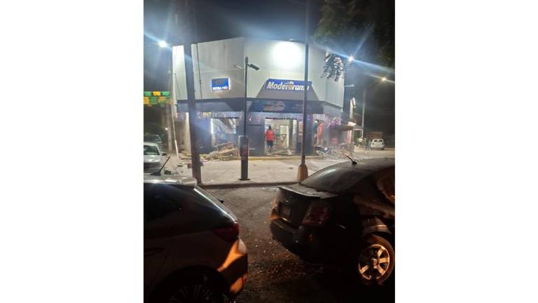 Reportan explosión en un expendio en La Foresta, en Mazatlán
