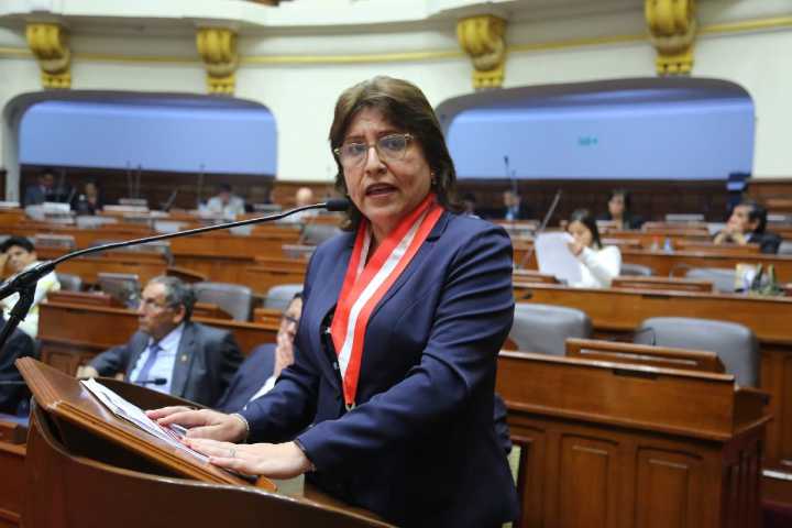 Delia Espinoza espera reincorporarse hoy como fiscal de la nación