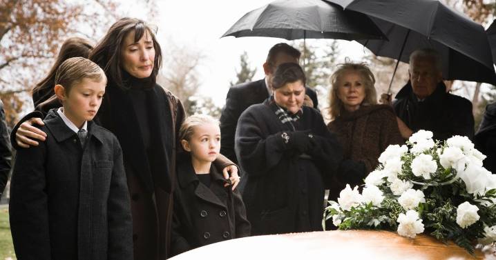 Dad 'comes back from the dead' as family notice him breathing at his funeral