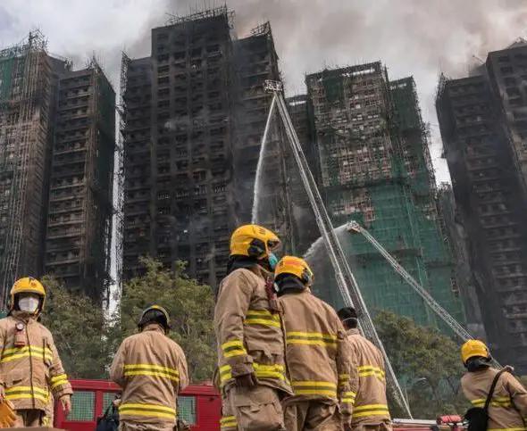 Incendio en Hong Kong | Cifra de fallecidos sube a 83 y 300 desaparecidos