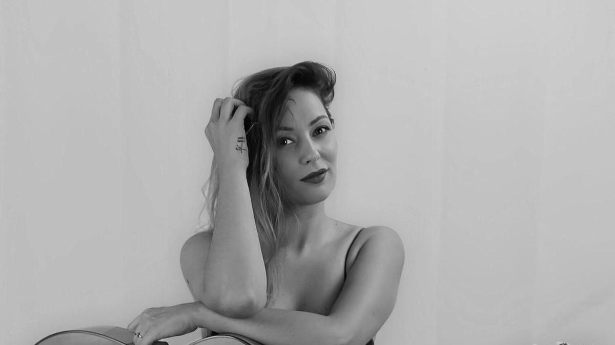 Mercedes Luján, guitarrista flamenca: "Si al tocar se mide todo la música pierde la emoción"