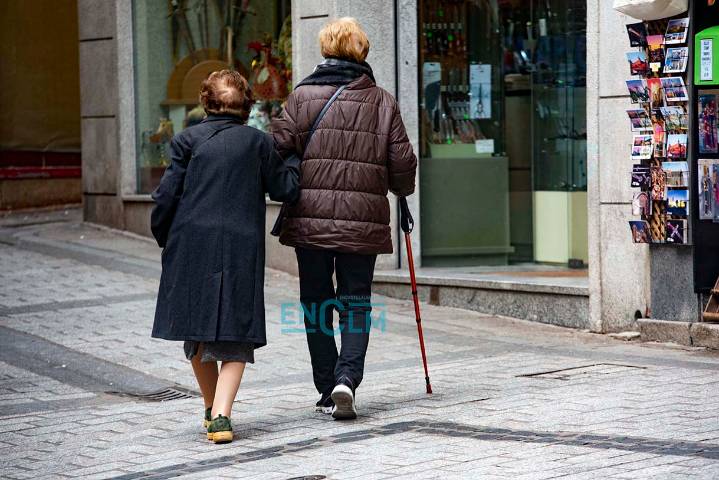 La esperanza de vida en Castilla-La Mancha se situó en los 83,9 años en 2024